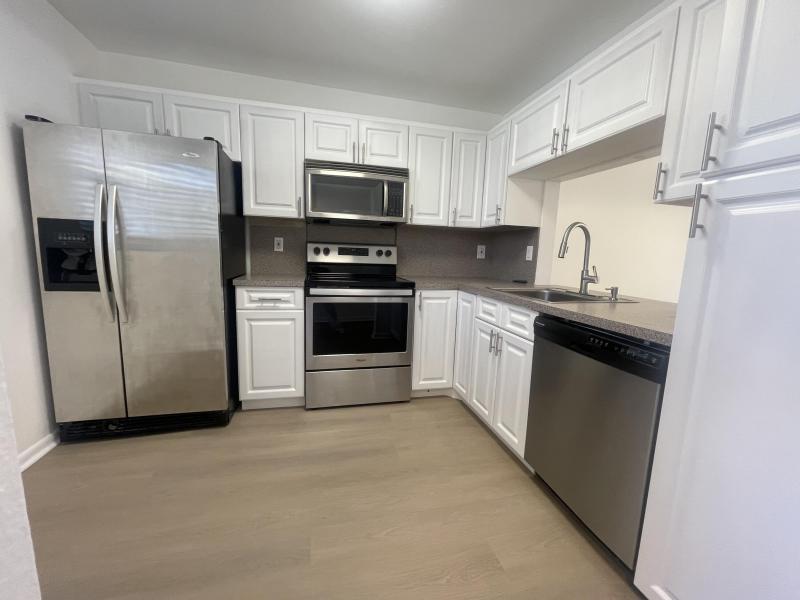  Condo & Townhome Photos