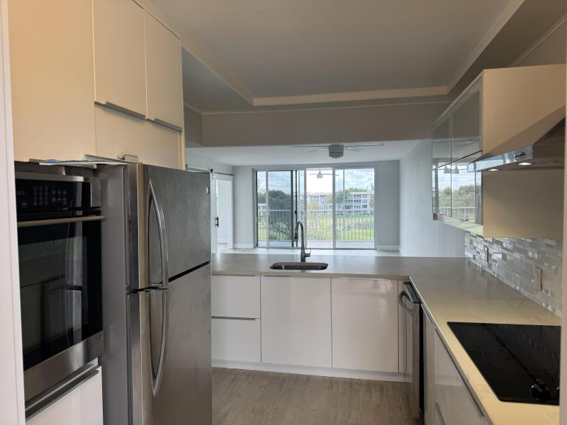  Condo & Townhome Photos
