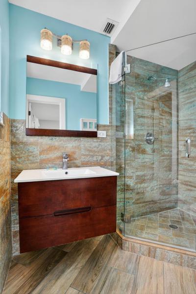  Condo & Townhome Photos