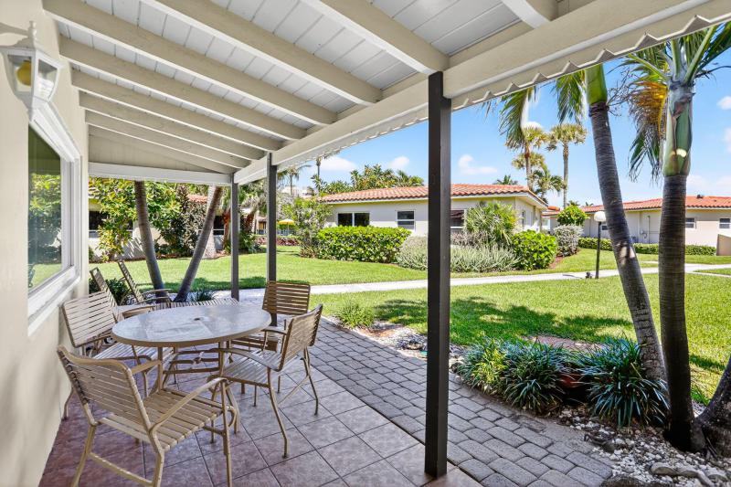  Condo & Townhome Photos