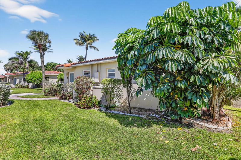  Condo & Townhome Photos