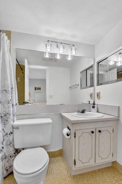  Condo & Townhome Photos