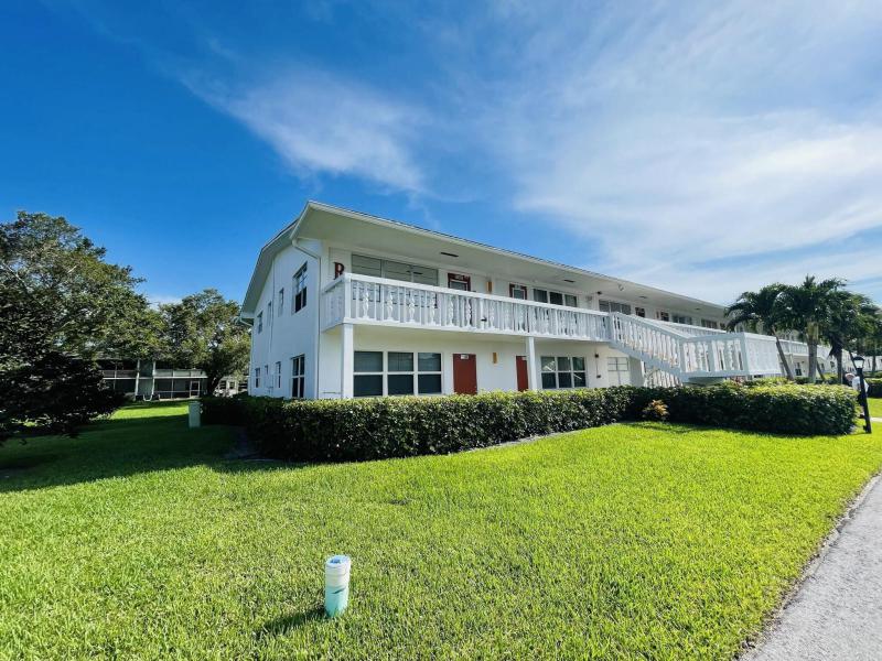  Condo & Townhome Photos