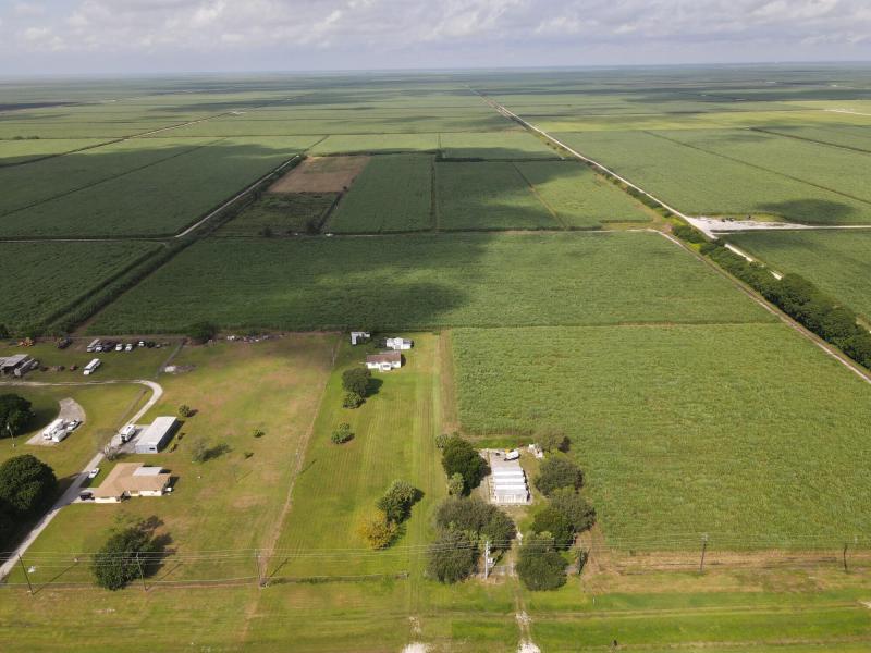  Commercial & Industrial Land Images 
