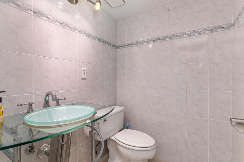  Condo & Townhome Photos