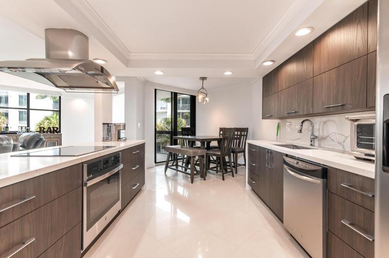 Condo & Townhome Photos