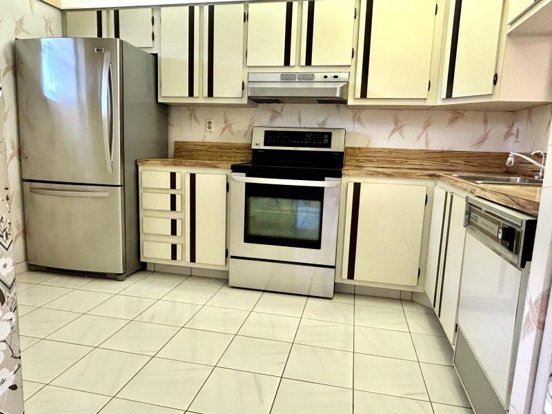  Condo & Townhome Photos