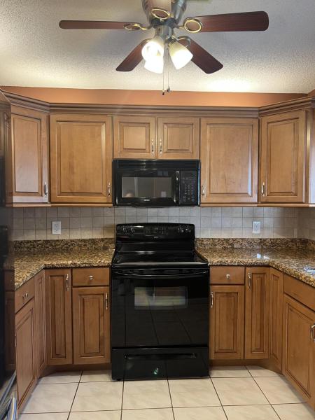  Condo & Townhome Photos