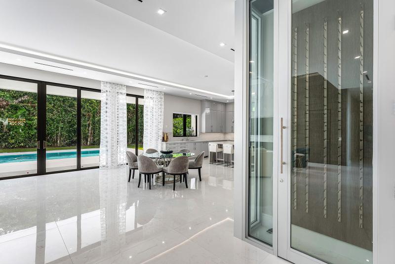  Single Family Homes Photo 13:  Boca Raton,  FL 33432
