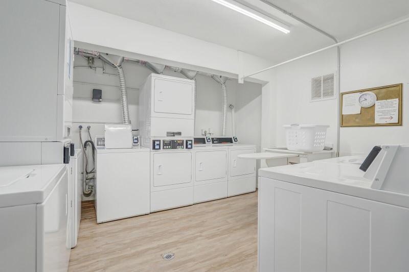  Condo & Townhome Photos