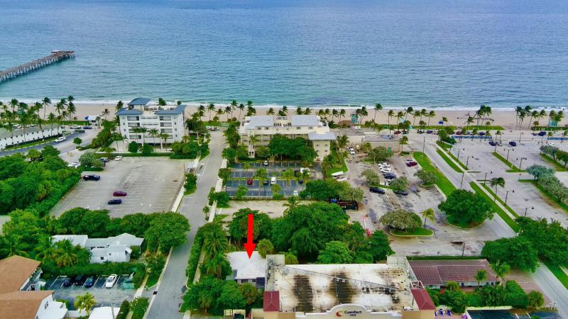  Single Family Homes Photo 2:  Deerfield Beach,  FL 33441