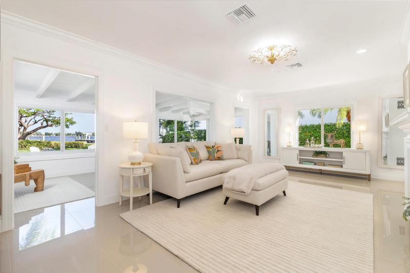  Single Family Homes Photo 10:  West Palm Beach,  FL 33405