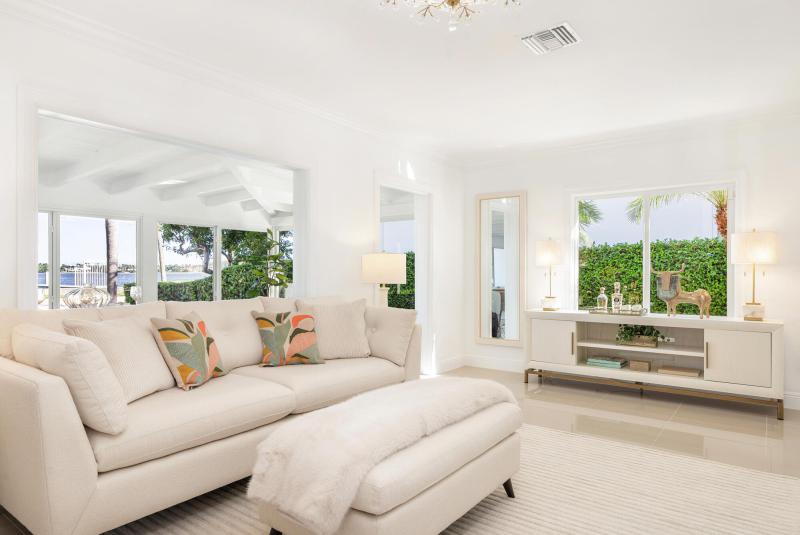  Single Family Homes Photo 12:  West Palm Beach,  FL 33405