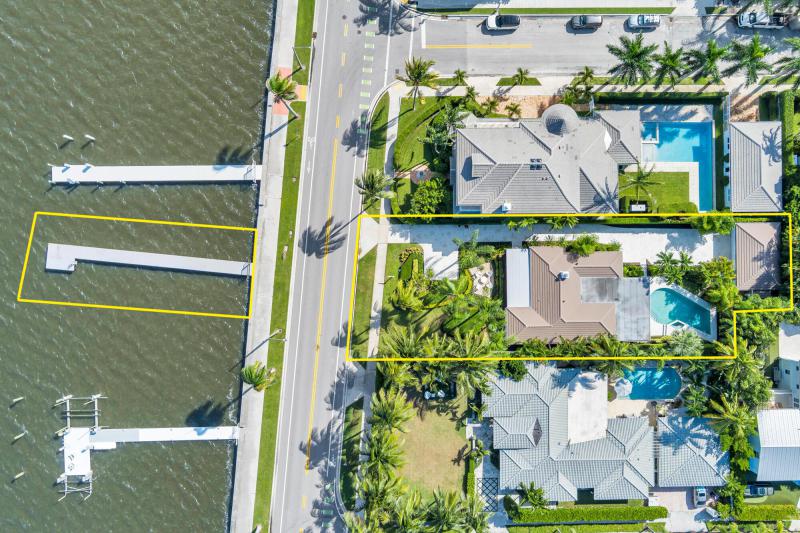  Single Family Homes Photo 3:  West Palm Beach,  FL 33405