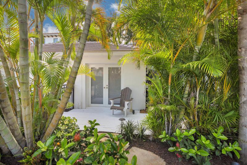  Single Family Homes Photo 39:  West Palm Beach,  FL 33405