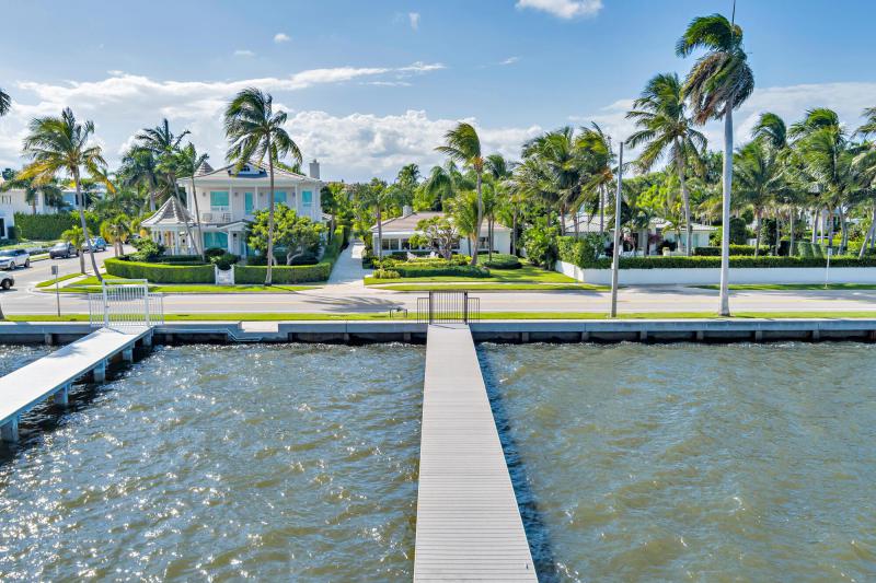  Single Family Homes Photo 4:  West Palm Beach,  FL 33405