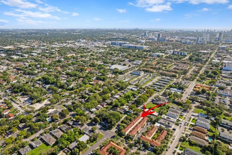  Condo & Townhome Photos