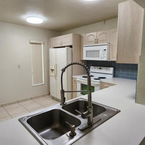  Condo & Townhome Photos