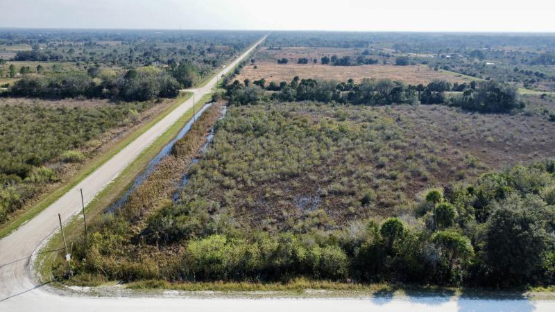  Commercial & Industrial Land Images 