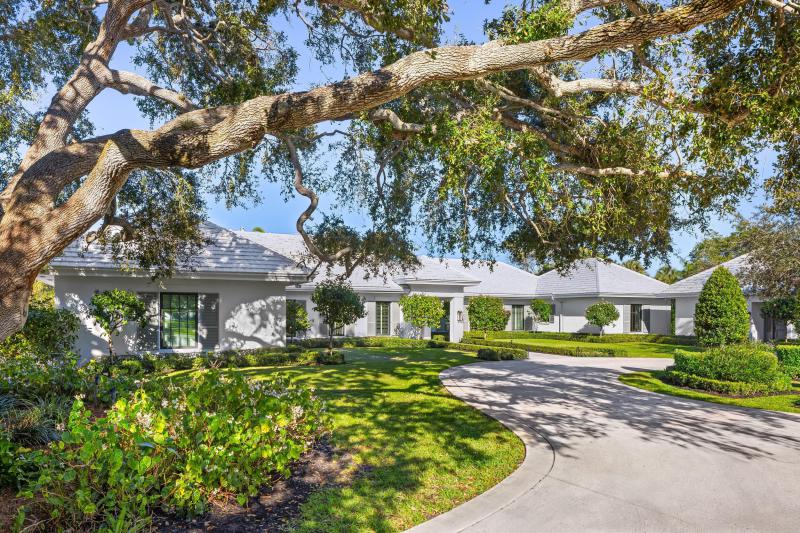  Single Family Homes Photo 3:  Village of Golf,  FL 33436
