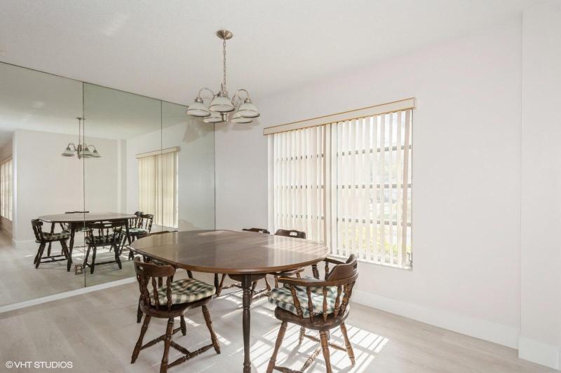  Condo & Townhome Photos