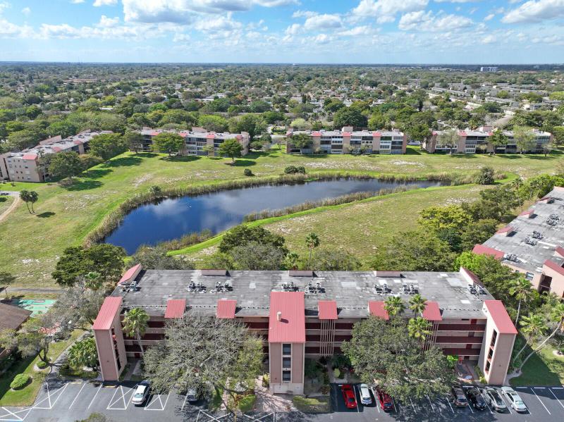  Condo & Townhome Photos