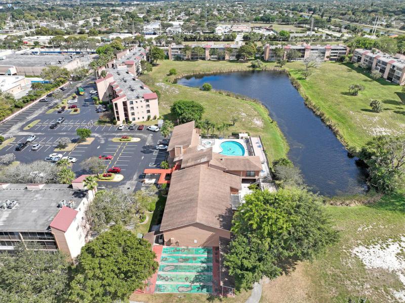  Condo & Townhome Photos