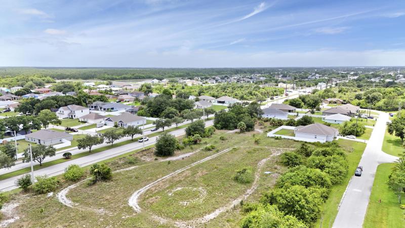  Commercial & Industrial Land Images 