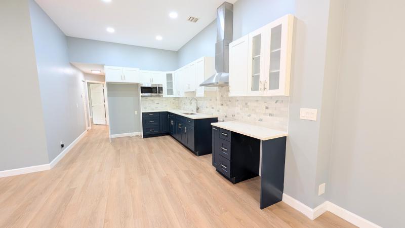  Condo & Townhome Photos