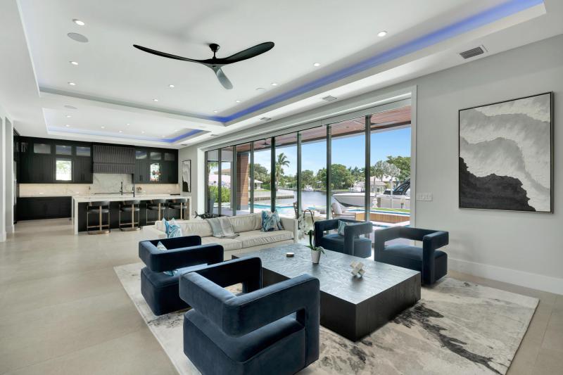  Single Family Homes Photo 13:  Palm Beach Gardens,  FL 33410