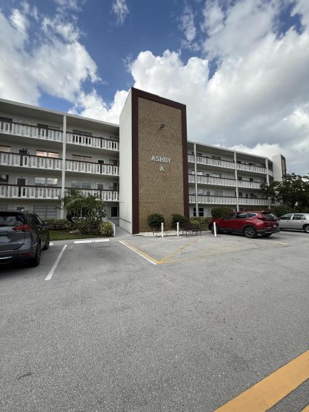  Condo & Townhome Photos