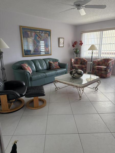  Condo & Townhome Photos