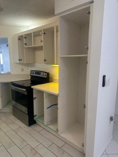  Condo & Townhome Photos