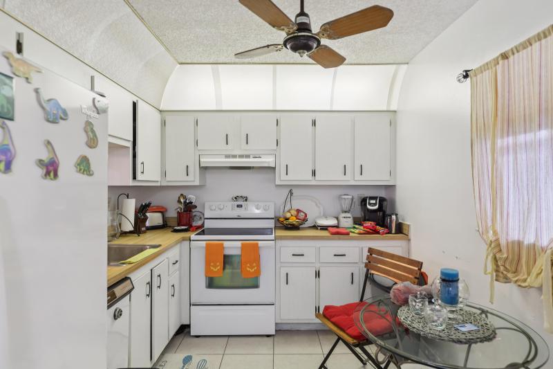  Condo & Townhome Photos