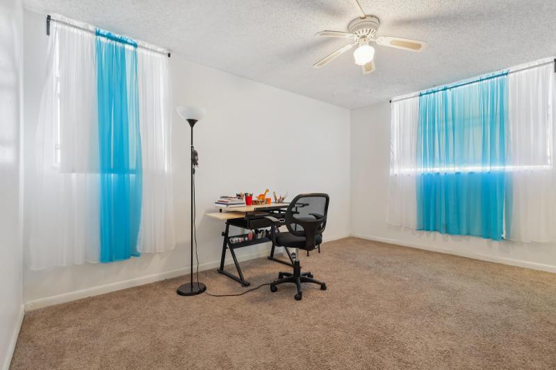  Condo & Townhome Photos