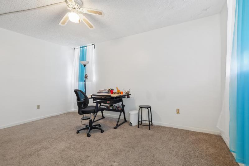  Condo & Townhome Photos